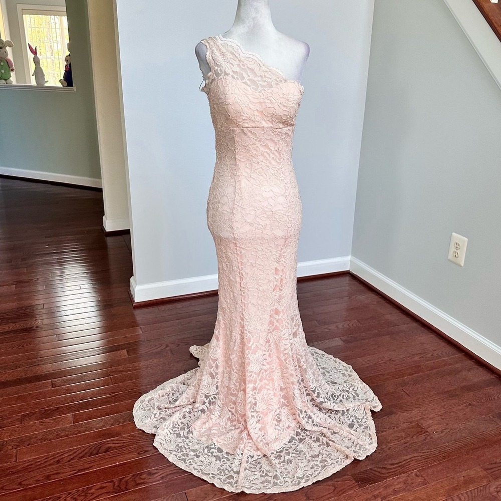 Morgan & Co Glitter Peach One Shoulder Lace Formal Sexy Gown Dress Size 3/4 - Picture 3 of 12